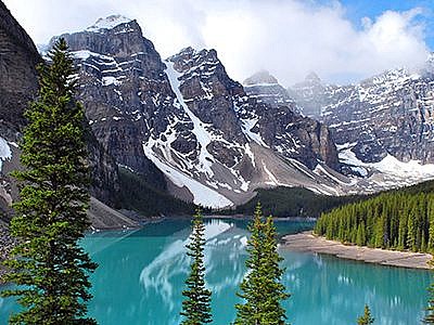 Moraine Lake in Banff National Park, Alberta, Canada